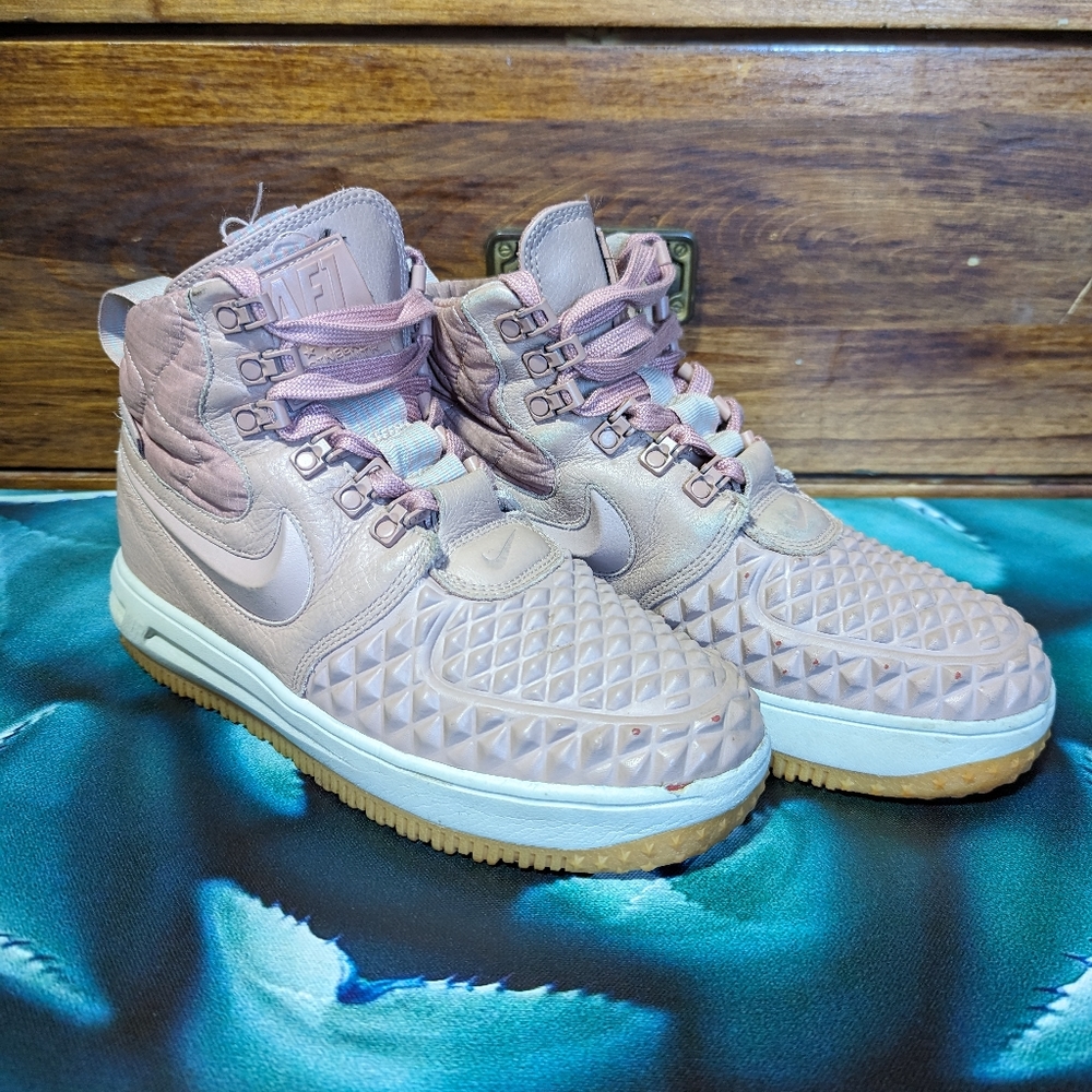 Women's Nike Lunar force 1 sz 7
